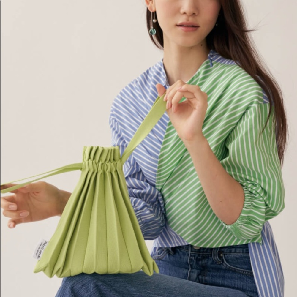 Pleats Mama Mini Bubble Bag